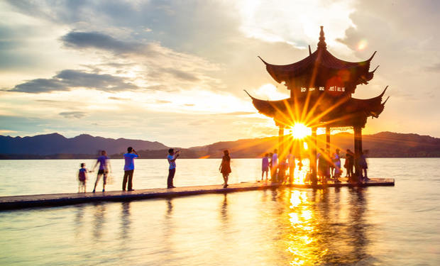 龙八国际热熔胶厂家